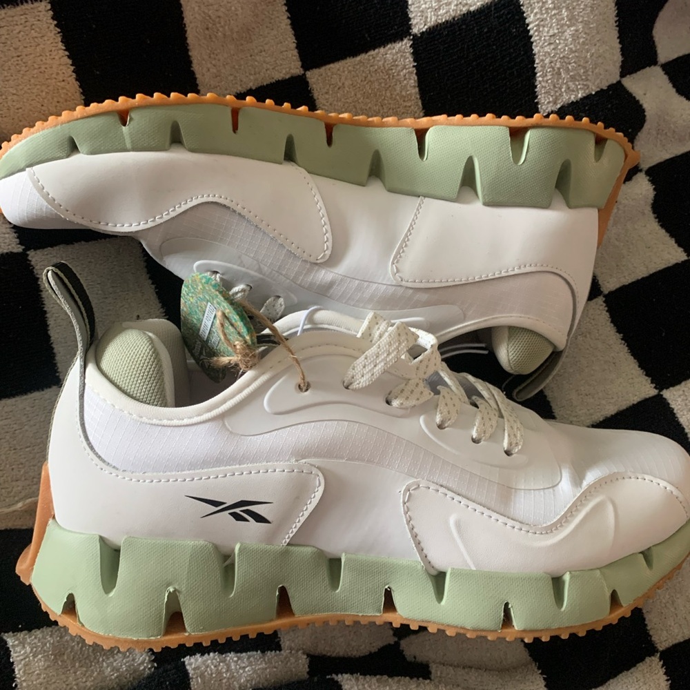 Reebok Woman’s White & Light Green Zig-Cut Trail Sneakers
